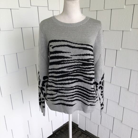 Lucky Brand Women's Gray/Black Animal Print Crew Neck Long Sleeve Sweater - Picture 1 of 6